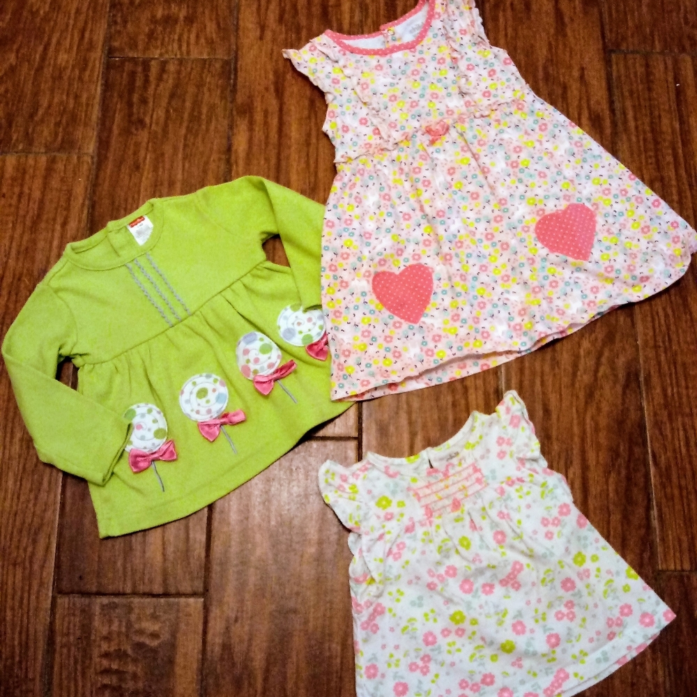 LOT OF 3 INFANT GIRLS OUTFITS IN EXCELLENT COND.